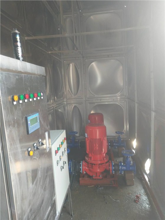 三江北服务区项目不锈钢水箱安装案例 三江北服务区项目不锈钢水箱安装案例